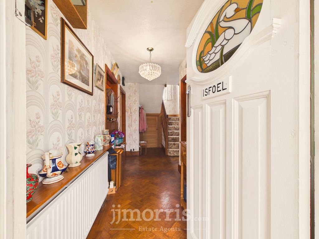 Property photo 3 of 45