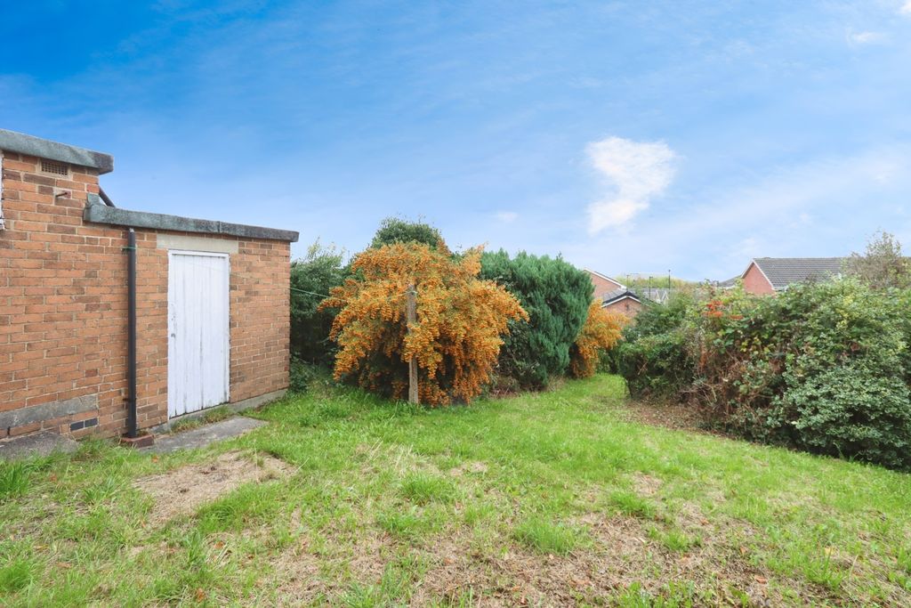 Property photo 3 of 17 Photo