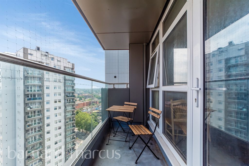 Property photo 2 of 19