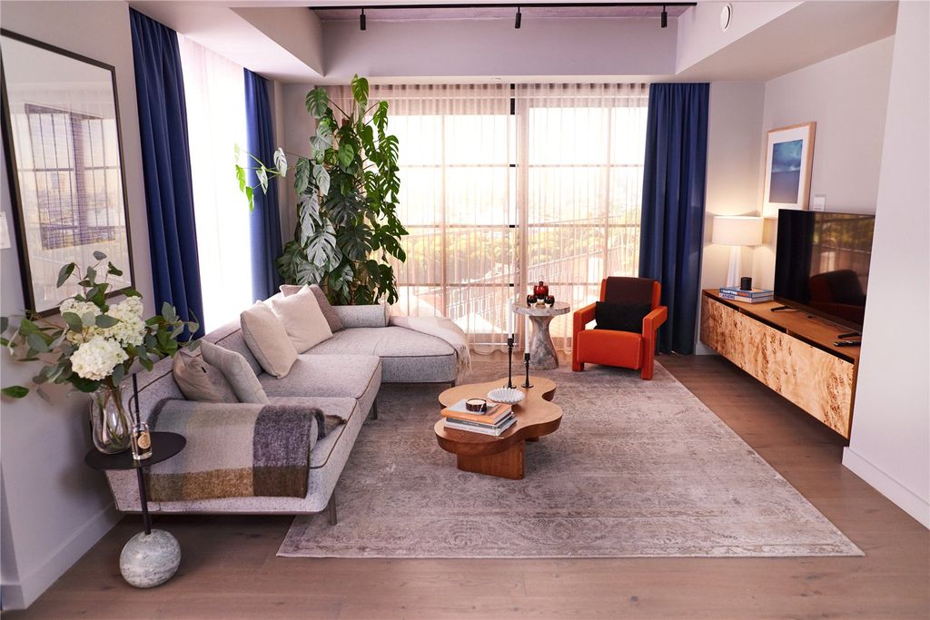 Property photo 3 of 12 Living Room