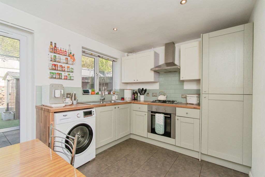 Property photo 2 of 17