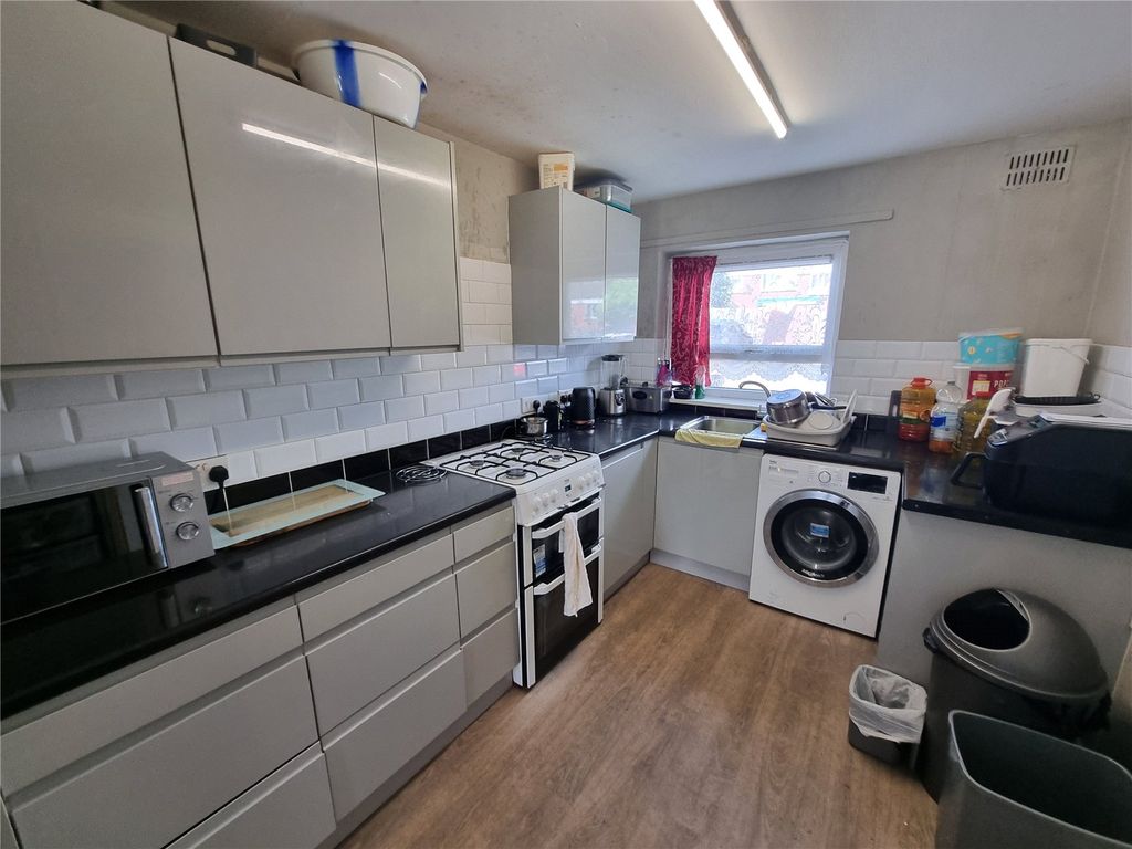 Property photo 2 of 9 Picture No. 22