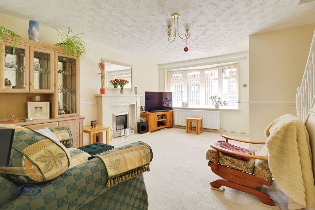 Property photo 2 of 15 Pbox-Img.Jpg