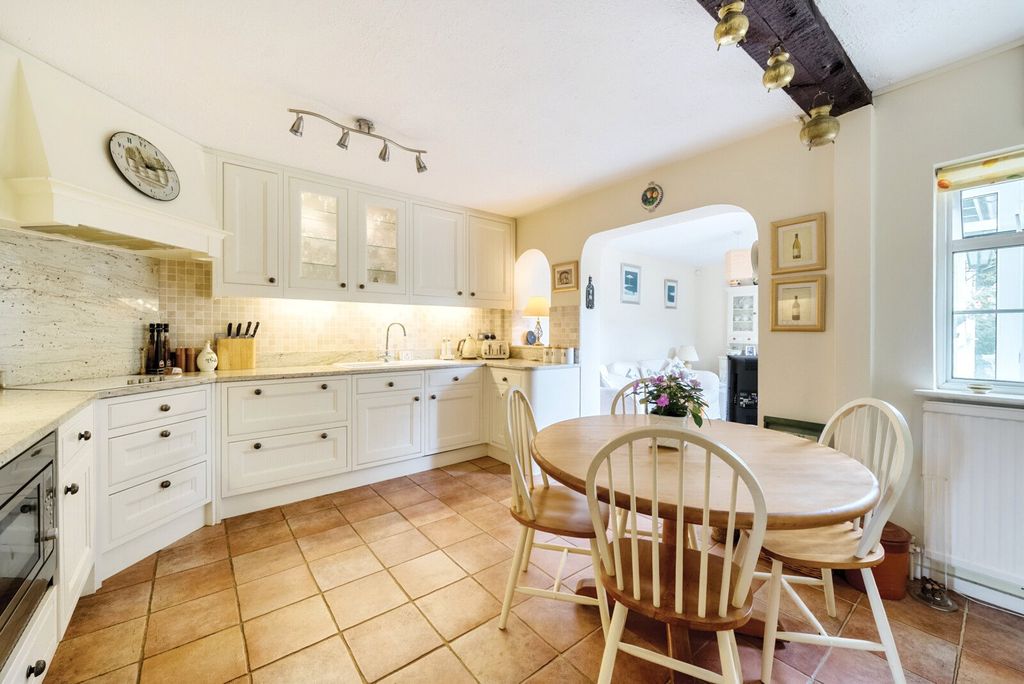 Property photo 3 of 15 Kitchen