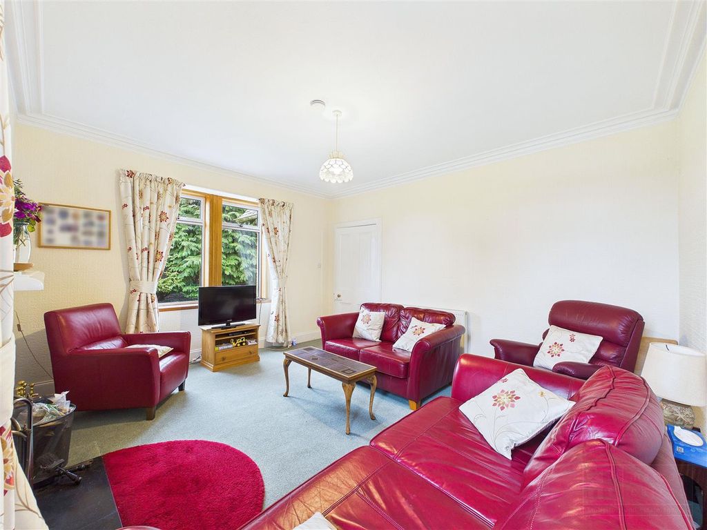 Property photo 2 of 28 Sitting Room