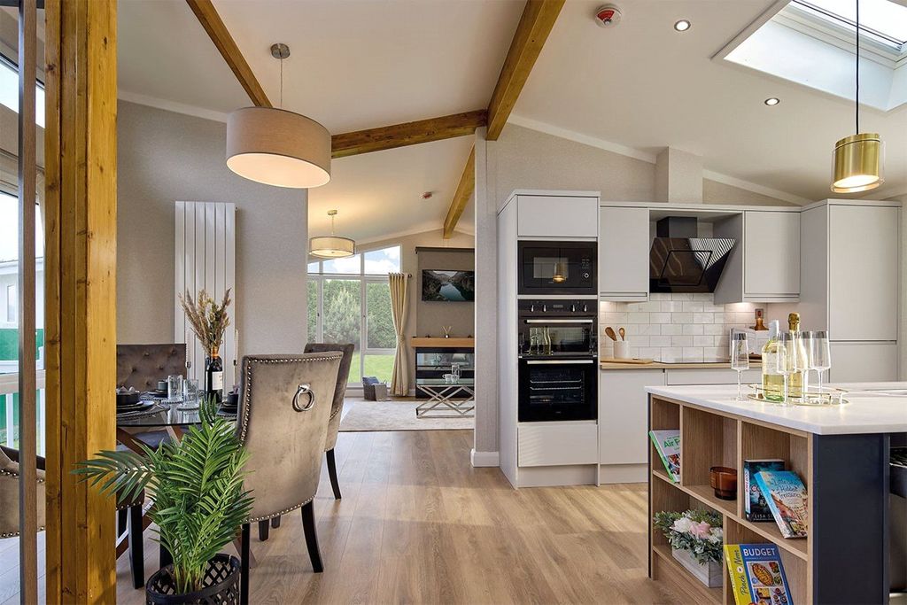 Property photo 2 of 8 Kitchen/Diner