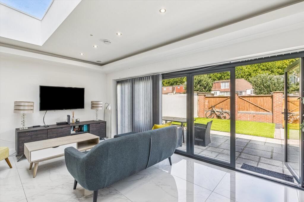 Property photo 3 of 12