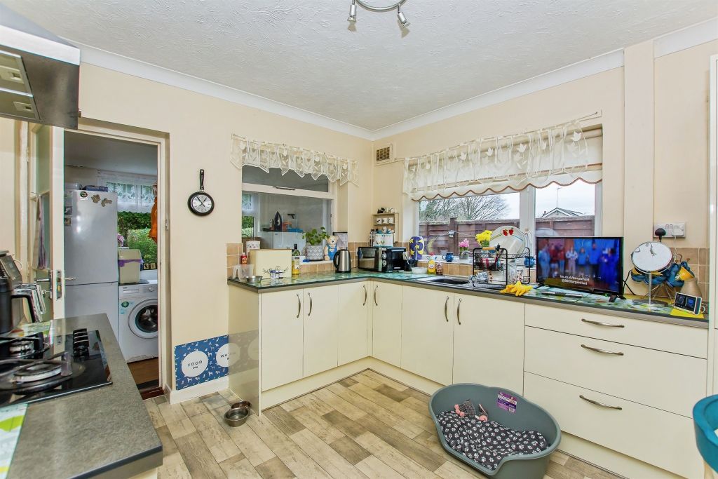 Property photo 3 of 16