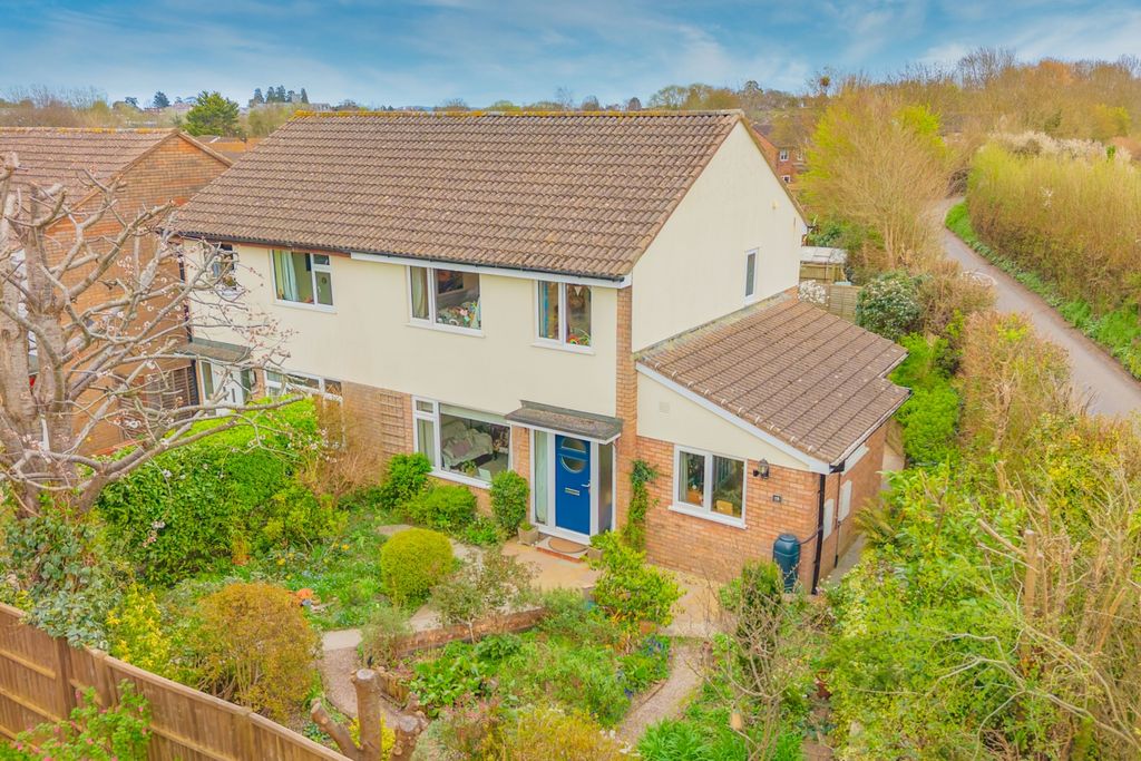 Property photo 1 of 14 Ewemove Taunton - Castlemans Road (1)