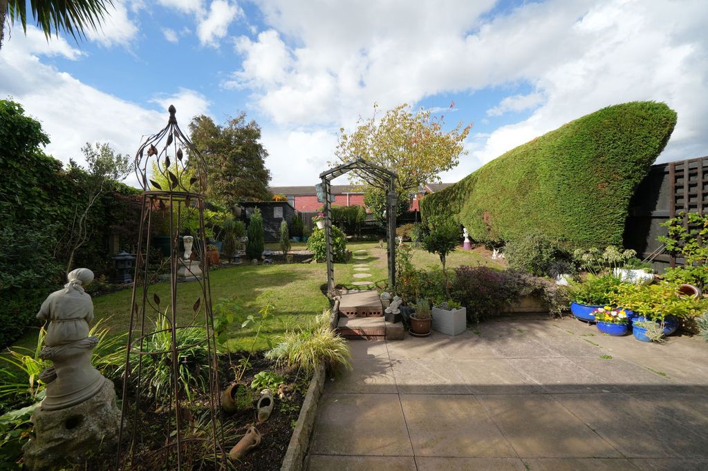 Property photo 3 of 30