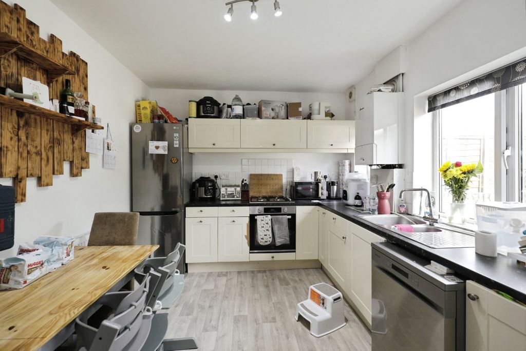 Property photo 2 of 20 Pbox-Img.Jpg