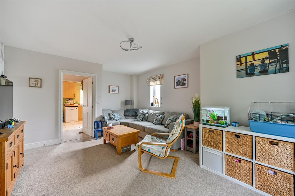 Property photo 3 of 18