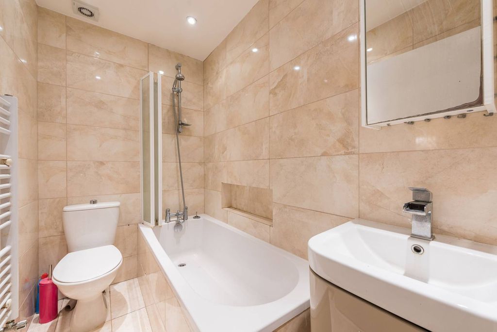 Property photo 1 of 4