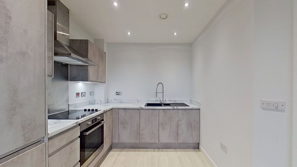 Property photo 2 of 22 Kitchen