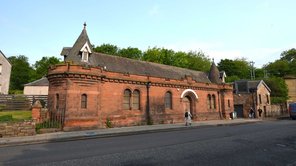 Property photo 2 of 15 Allied-Surveyors-Scotland-55 Abbeyhill, Edinburgh-