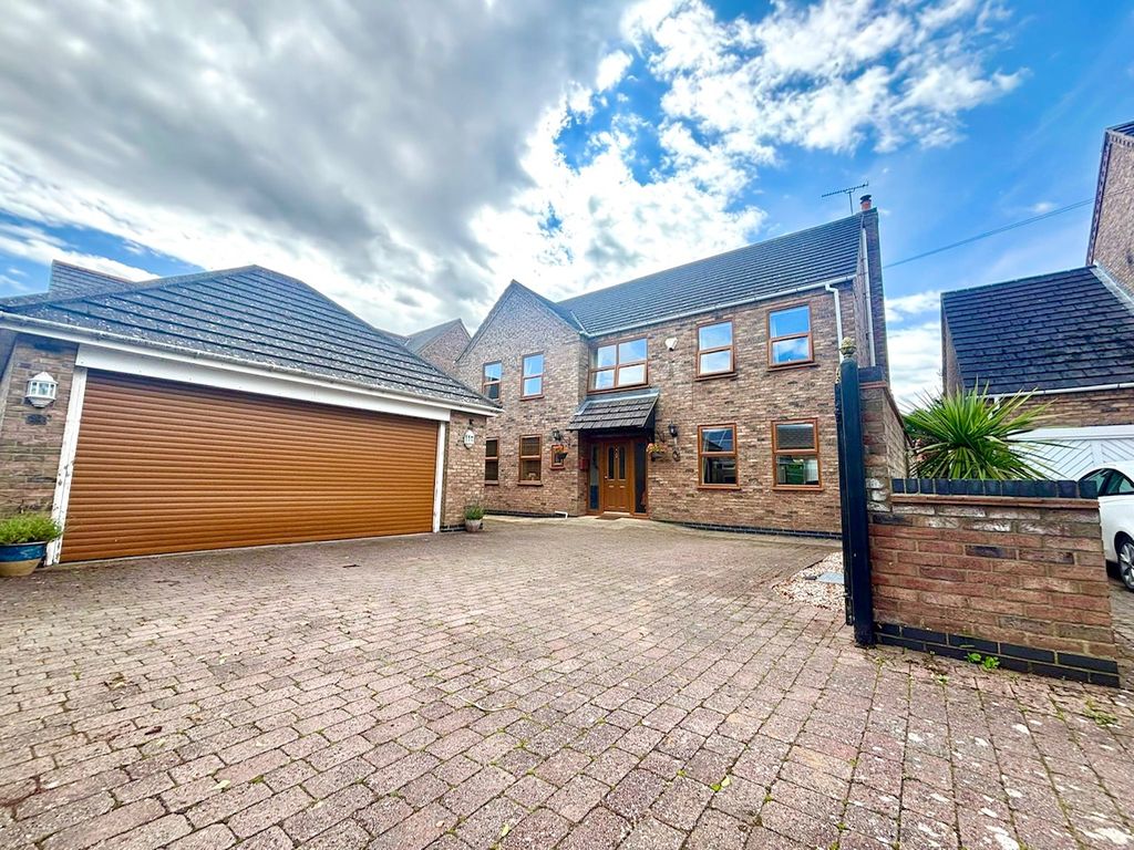 Property photo 1 of 13