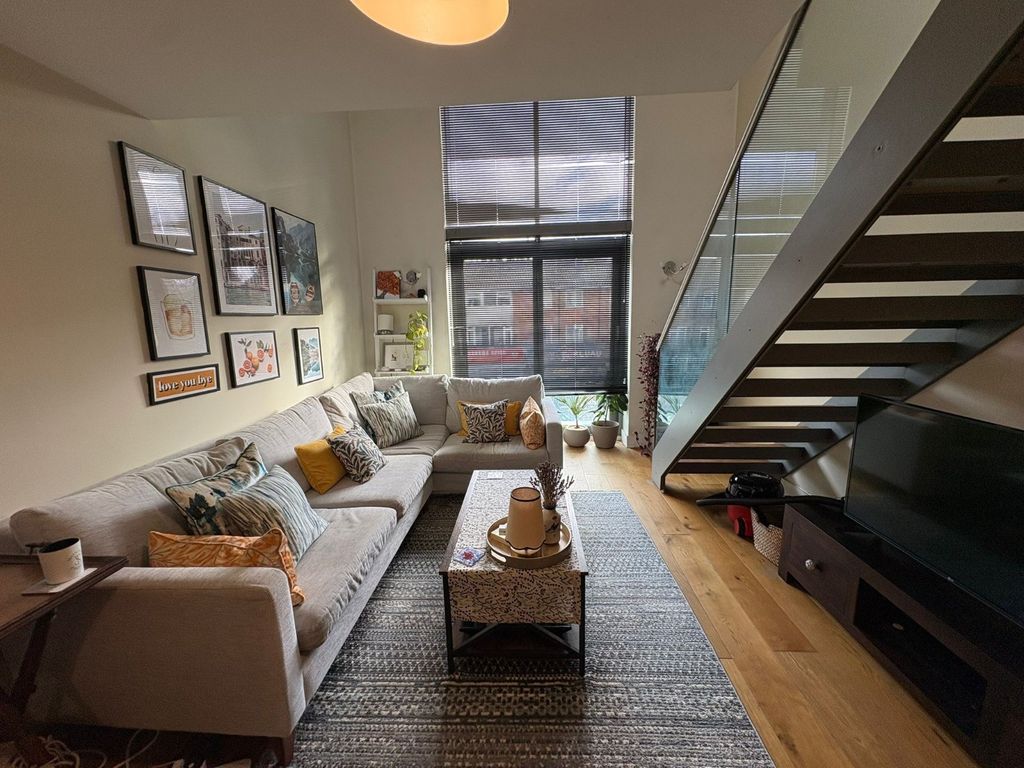 Property photo 3 of 8 Picture No. 14