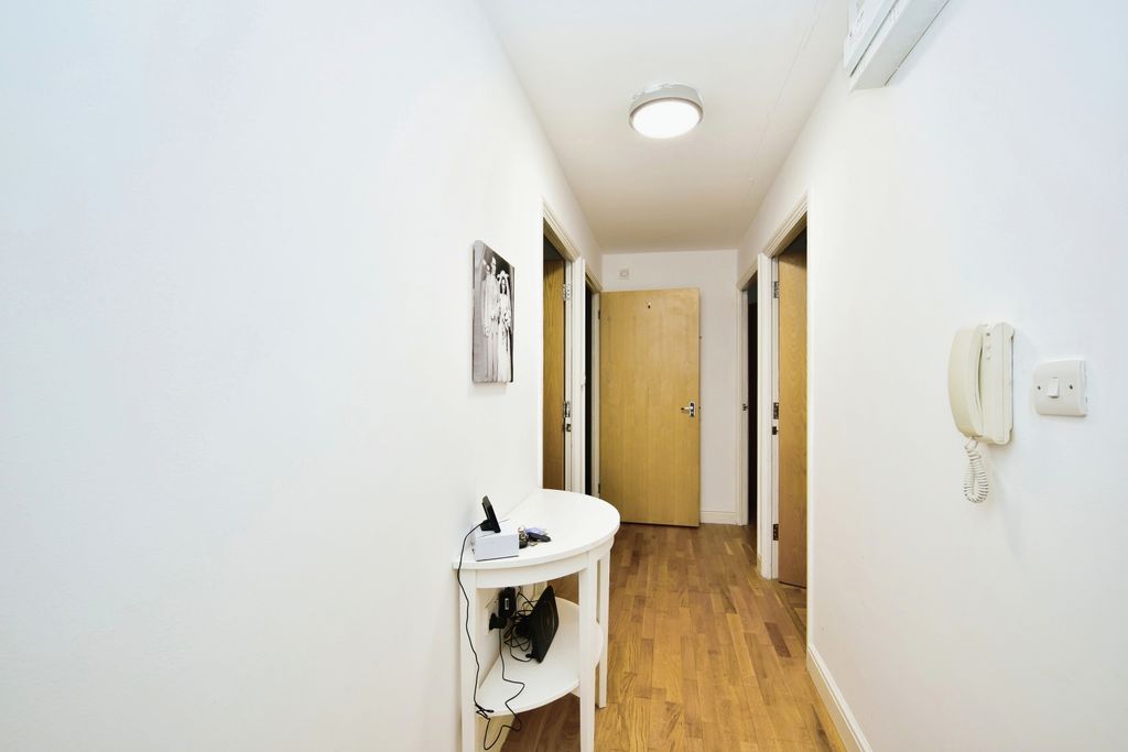 Property photo 3 of 17 Photography