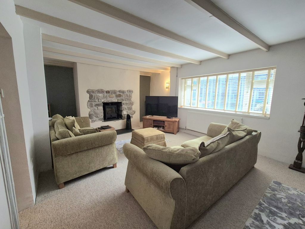 Property photo 2 of 13 Not Specified