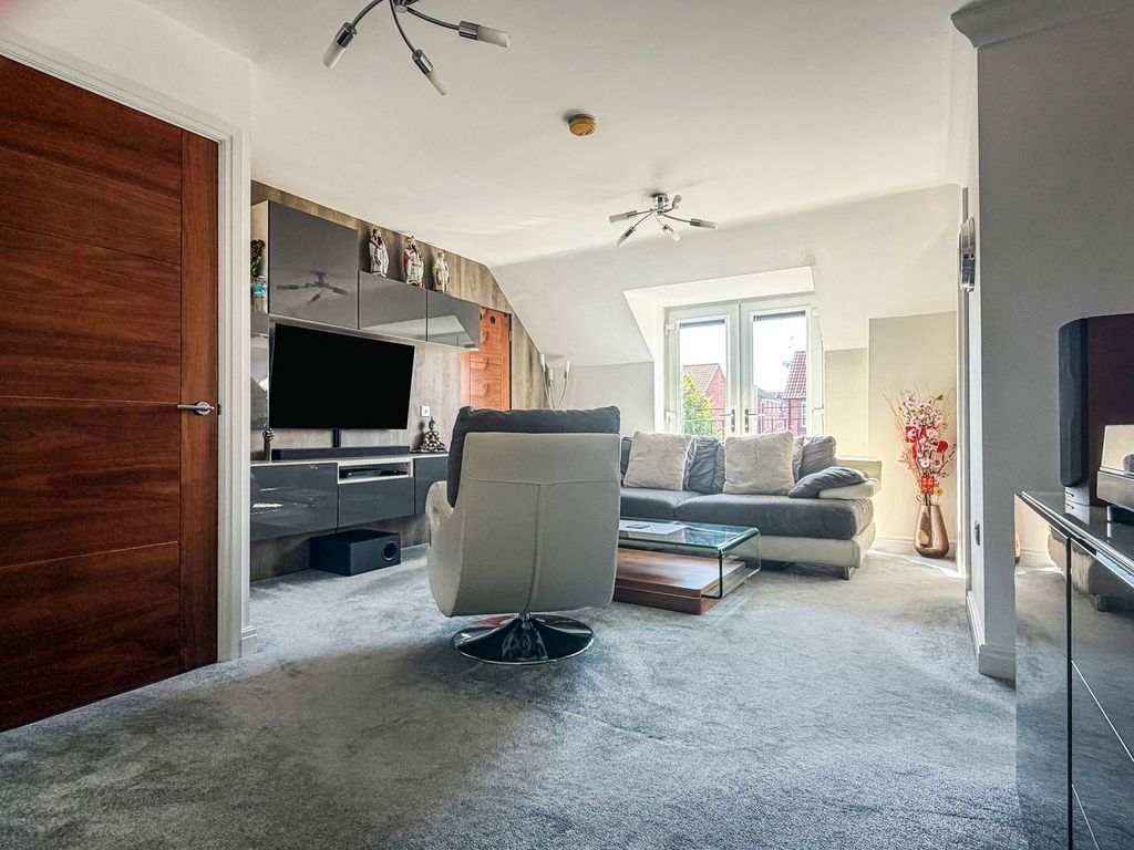 Property photo 2 of 16