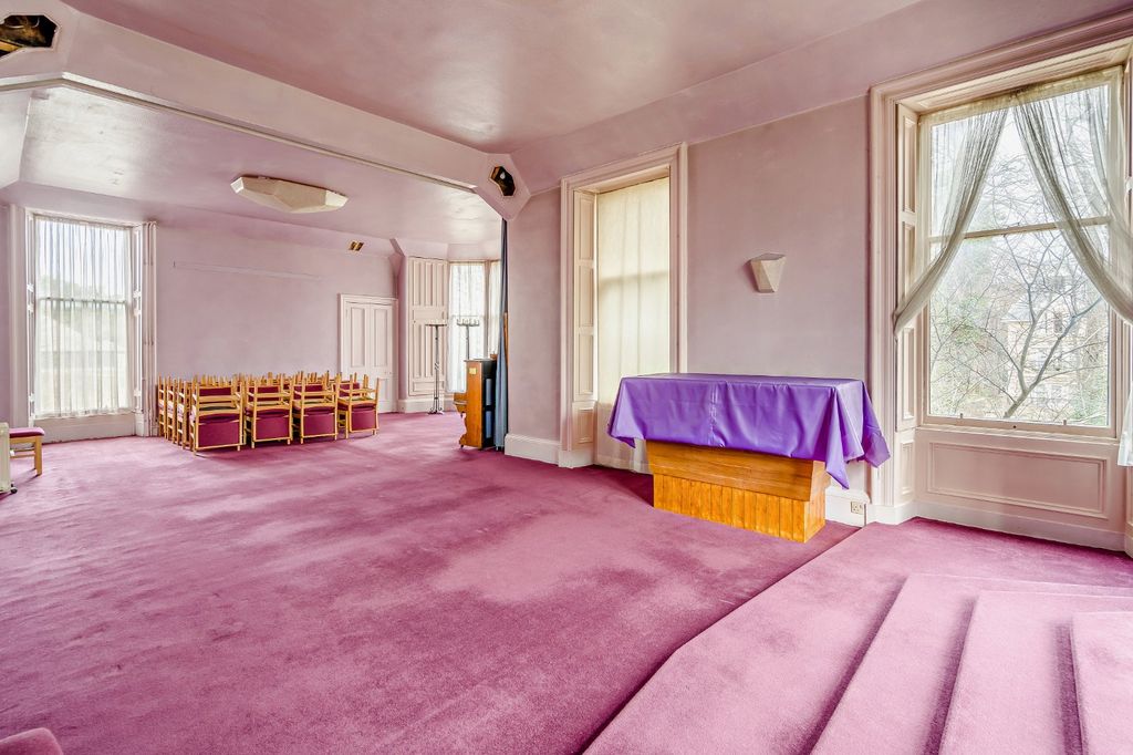 Property photo 3 of 24 Great Hall