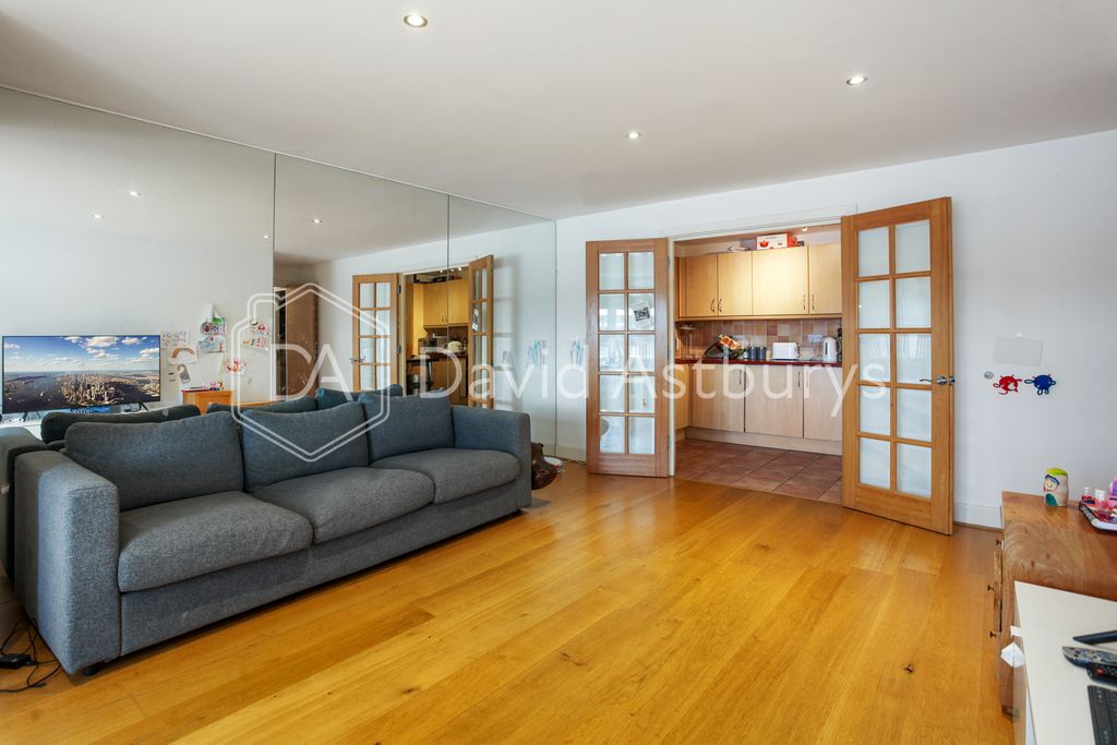 Property photo 3 of 9