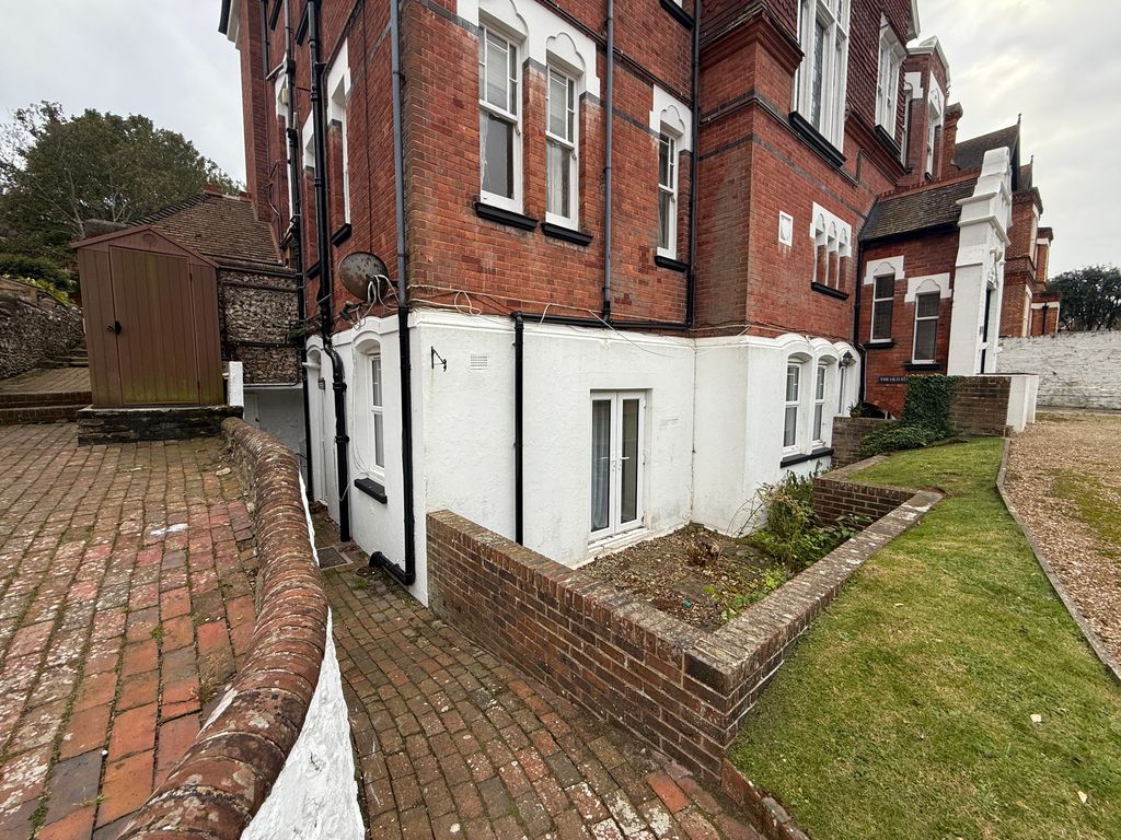 Property photo 2 of 7