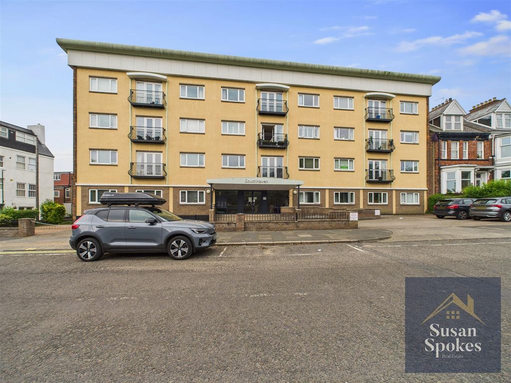 Property photo 1 of 15 Cam01858G0-Pr0127-Still018.Jpg