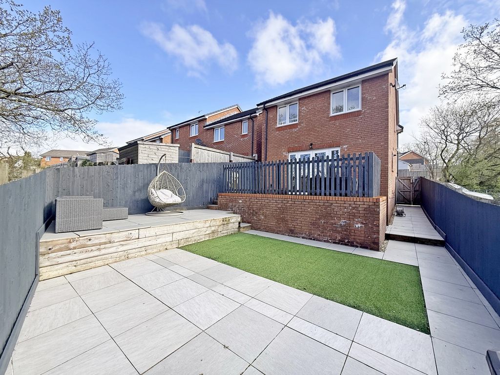 Property photo 2 of 30 Rear Garden