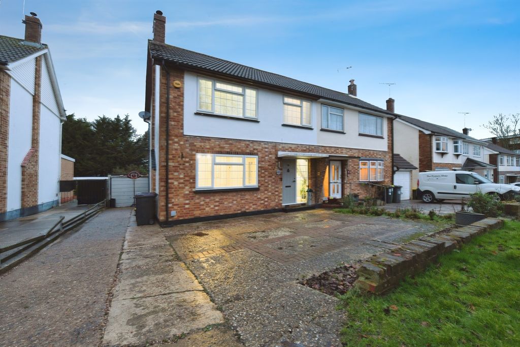 Property photo 1 of 11