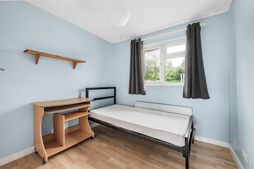 Property photo 3 of 19 Picture No. 11