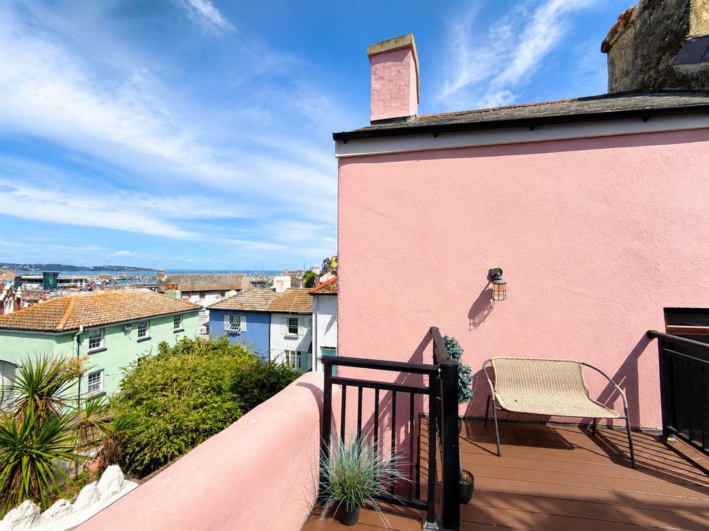 Property photo 2 of 17 Sea View Terrace.Png