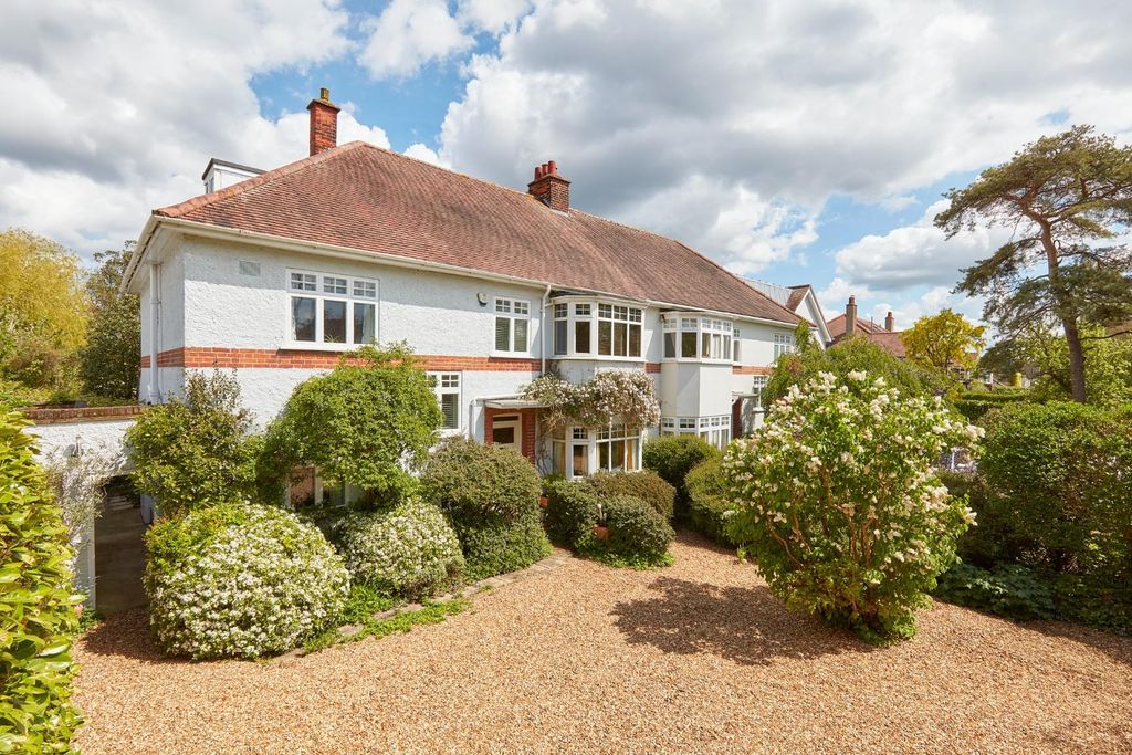 Property photo 1 of 29 176_Huntingdon_Road_100523 1.Jpg