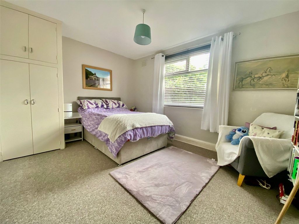 Property photo 3 of 18 Picture No. 21