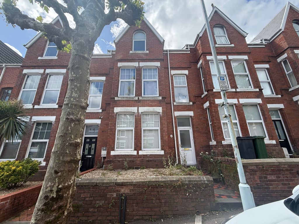 Property photo 1 of 2