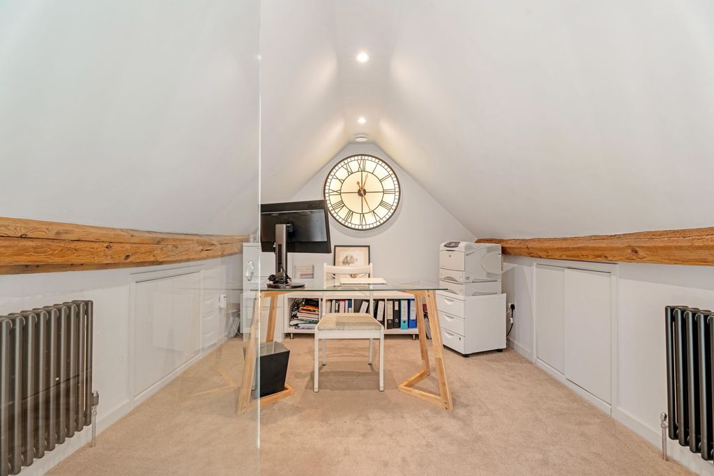 Property photo 3 of 26 Office