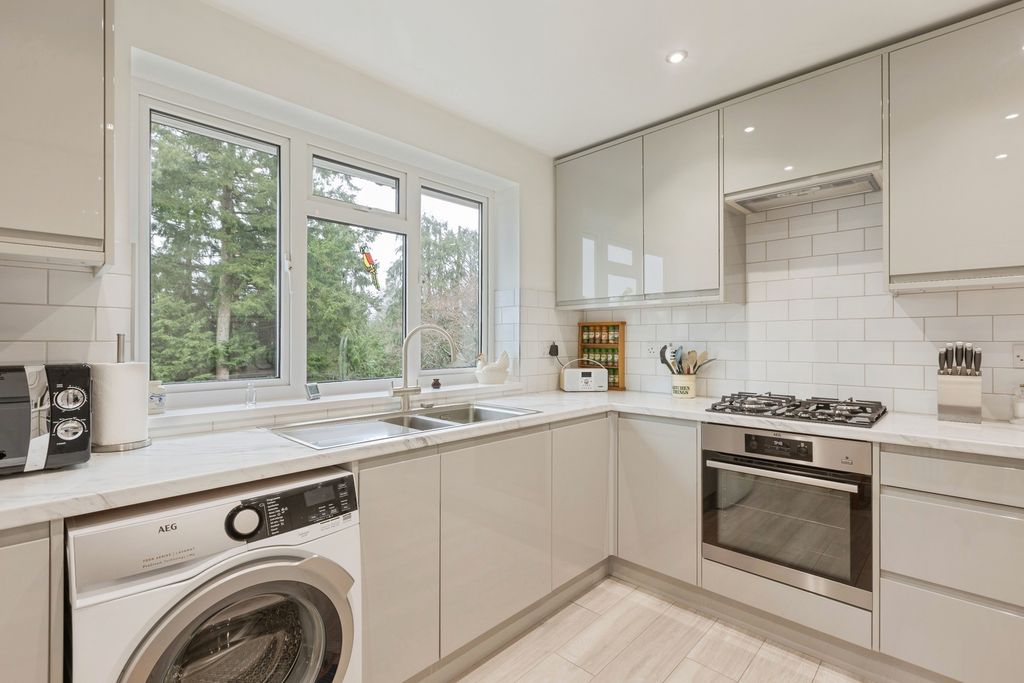 Property photo 2 of 17 Pbox-Img.Jpg