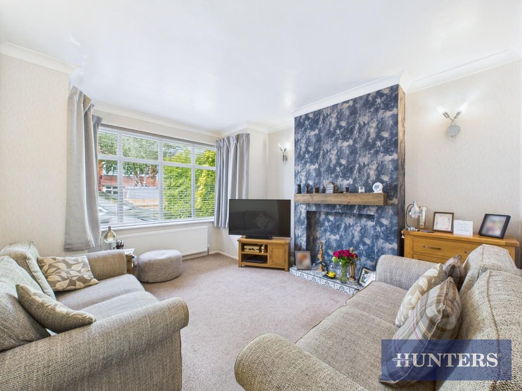 Property photo 2 of 15 Cam05333G0-Pr0112-Still015.Jpg