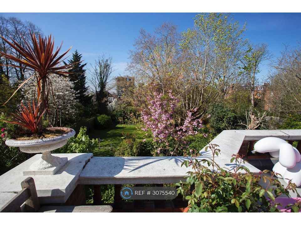 Property photo 3 of 35