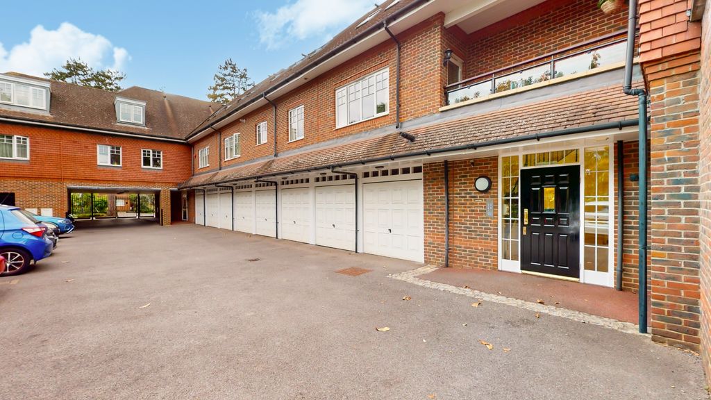 Property photo 1 of 15 4228270