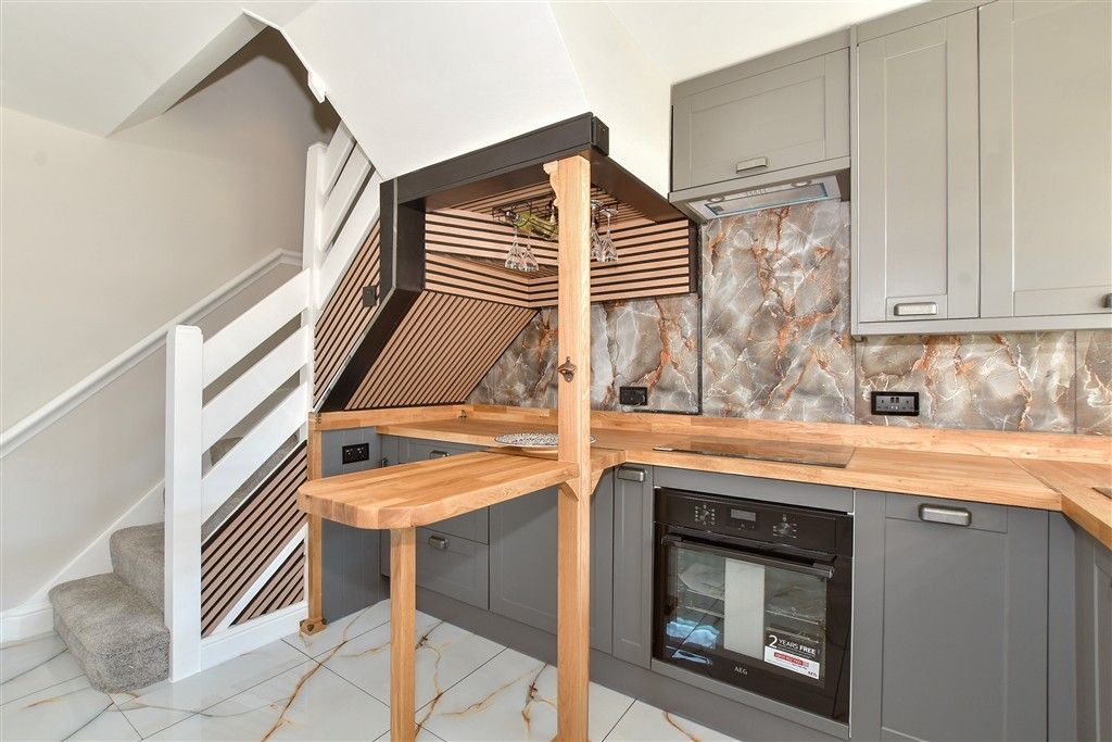 Property photo 3 of 15 Lounge/ Kitchen