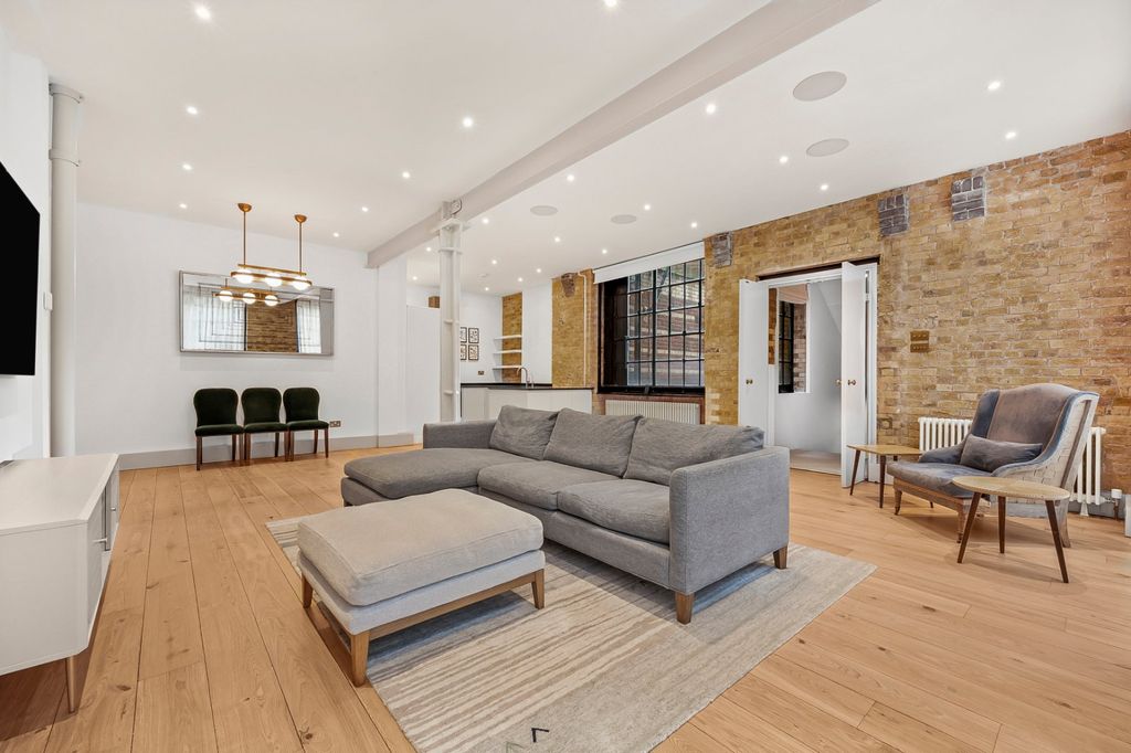 Property photo 1 of 26