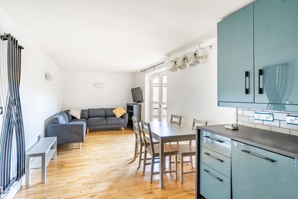 Property photo 1 of 15 3Bp-1.Jpg