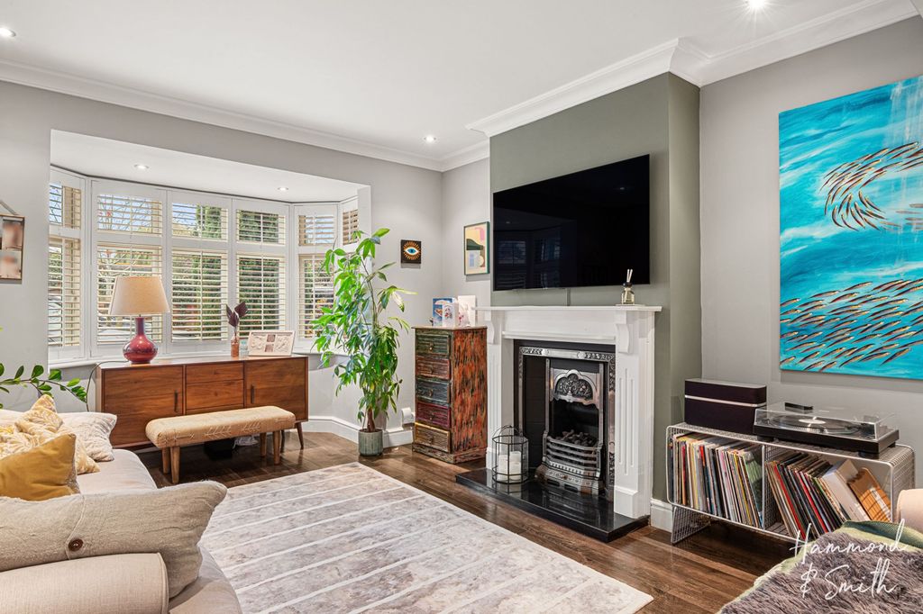 Property photo 3 of 20