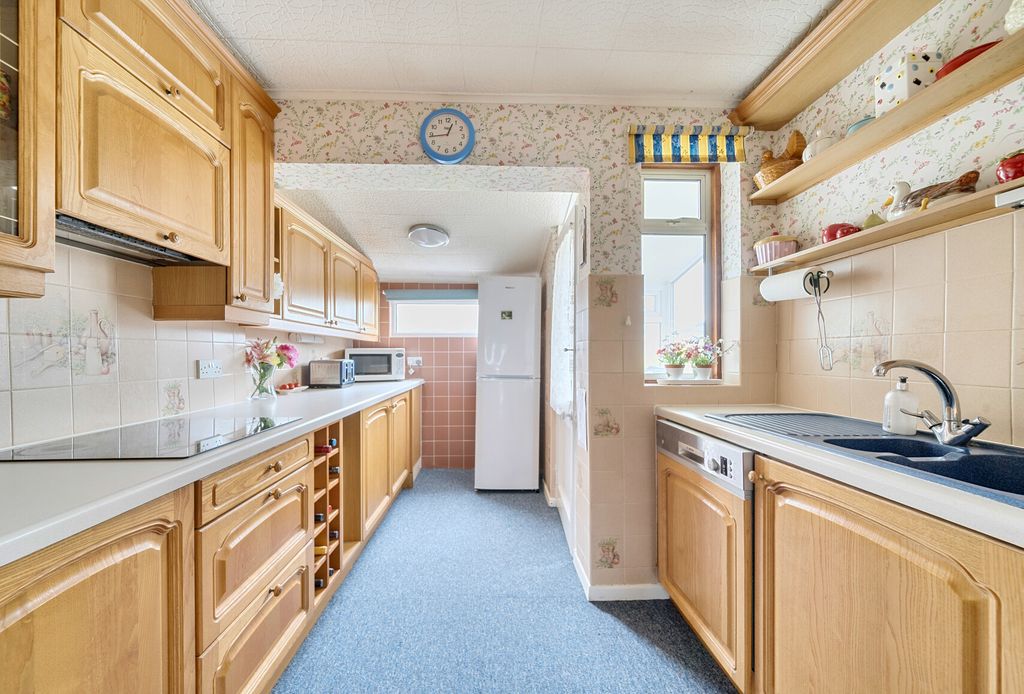 Property photo 3 of 18 Picture 3