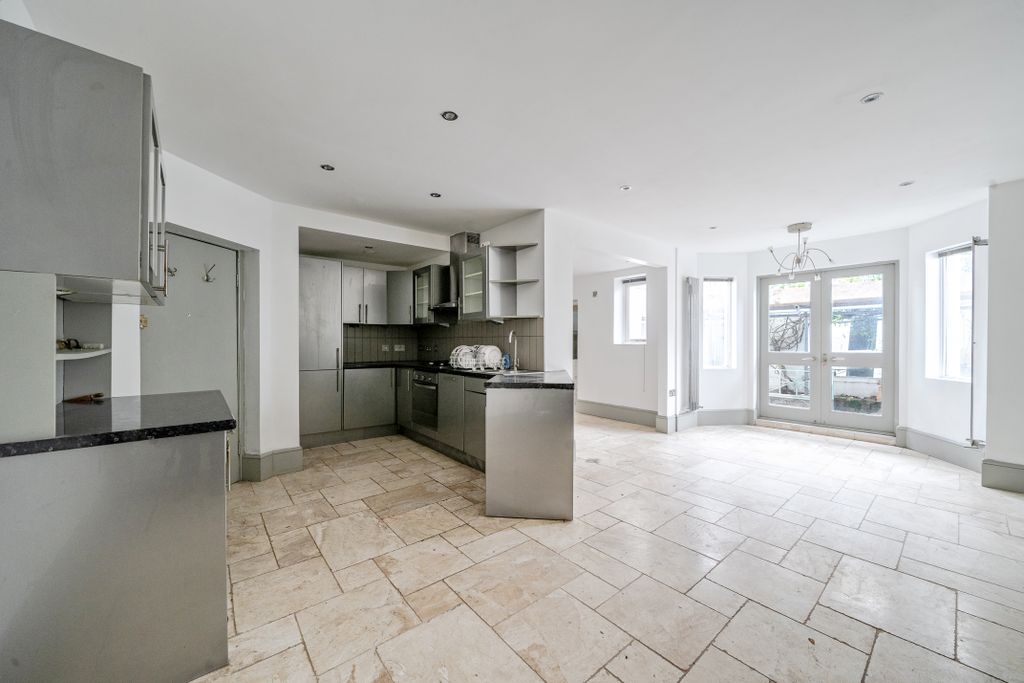 Property photo 2 of 14 Flat 1, 28 Lower Addison Gardens, Holland Park, London, W14 8Bq