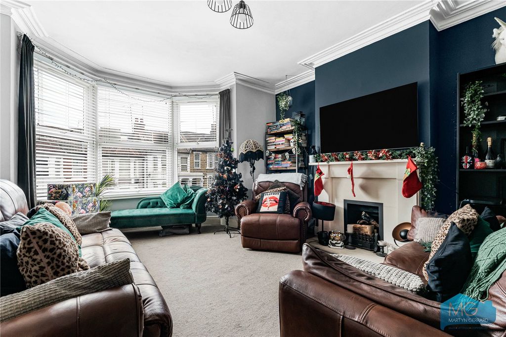 Property photo 2 of 16 Picture No. 20