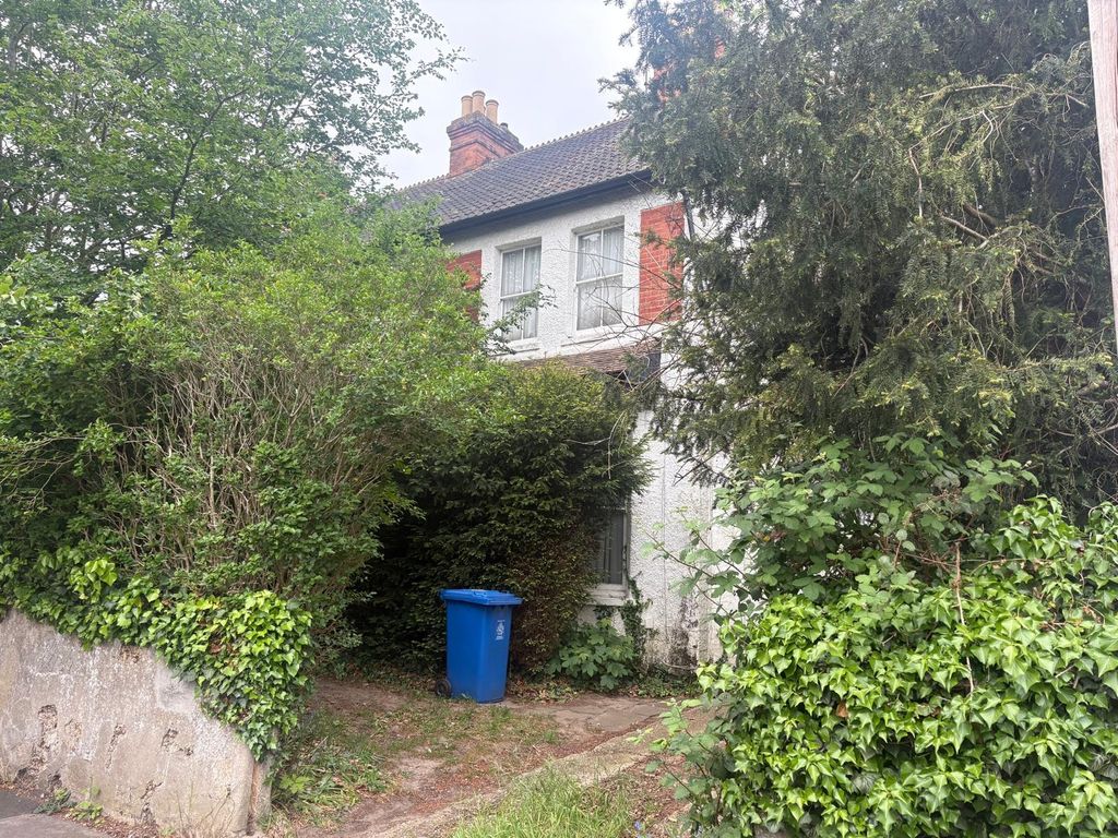 Property photo 1 of 8