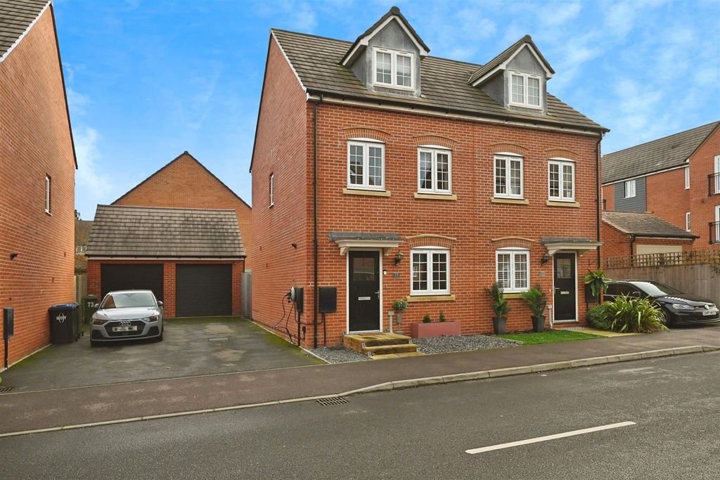 Property photo 1 of 31 T2.Jpg