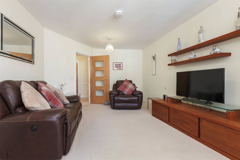 Property photo 3 of 18 Picture No. 11